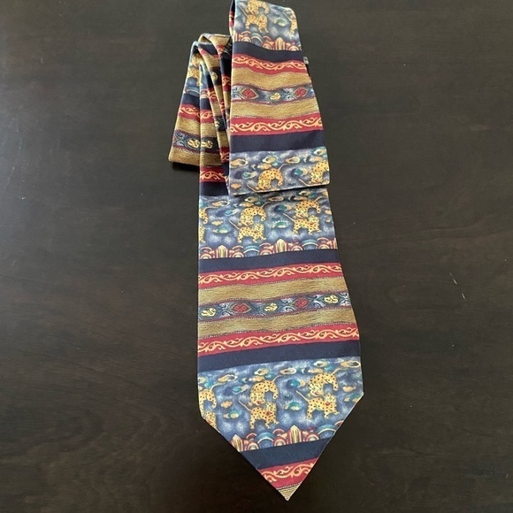 Men! The Metropolitan Museum of Art 100% Silk Neck Tie - Picture 4 of 4